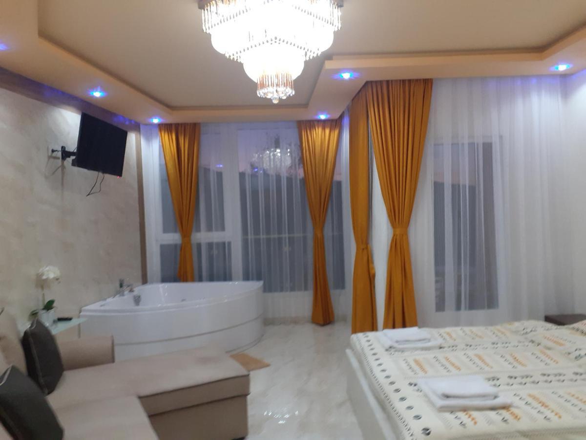 Safi Hotel Dospat Bagian luar foto