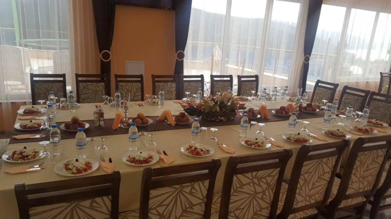 Safi Hotel Dospat Bagian luar foto