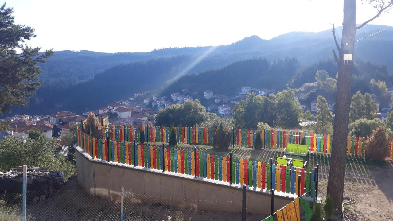 Safi Hotel Dospat Bagian luar foto